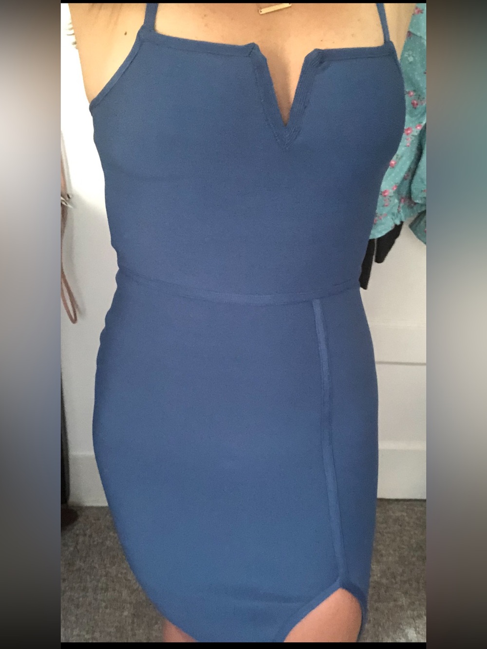 Sleeveless Navy V-Notch Bodycon Dress - Picture 7 of 9